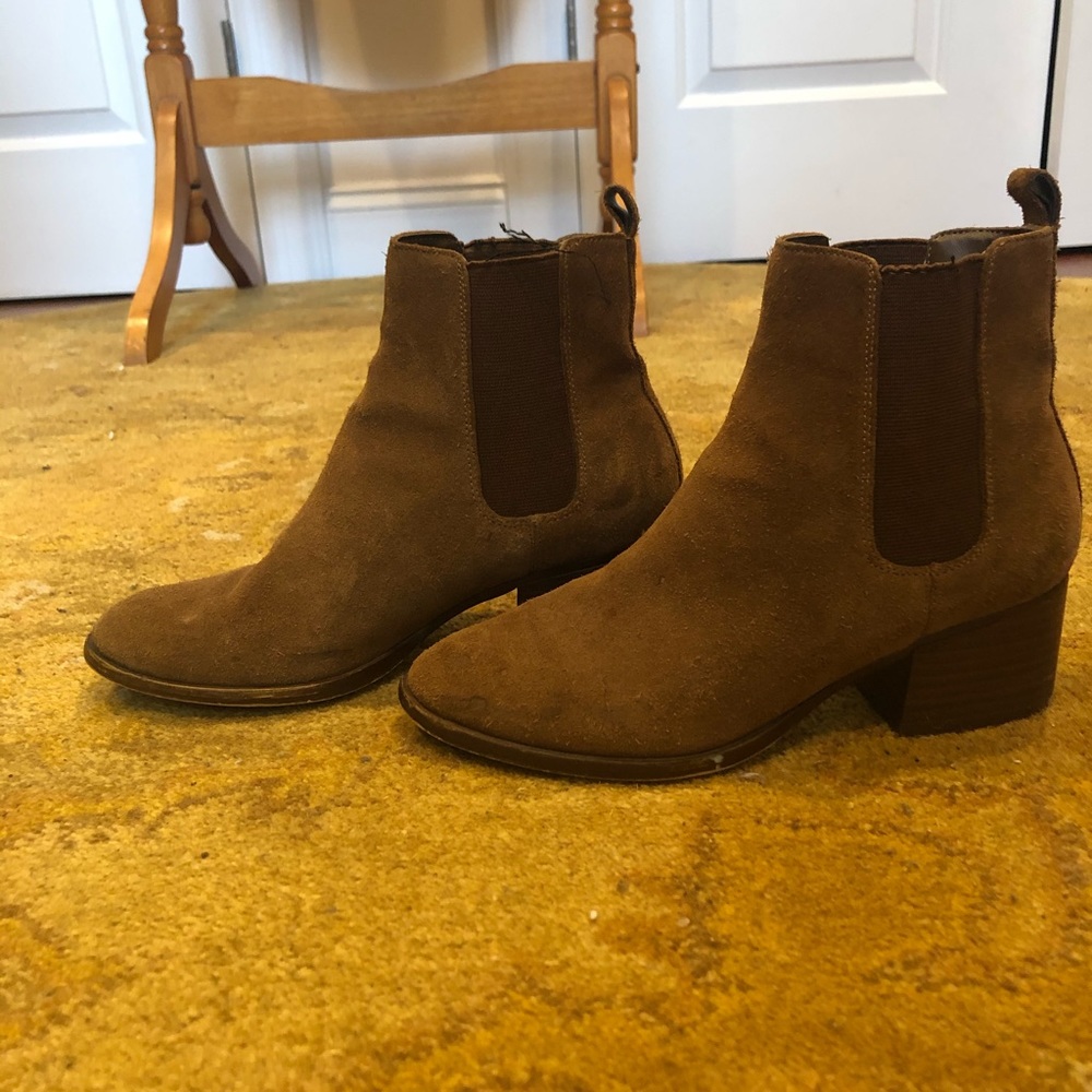 Brown GAP Chelsea Boots